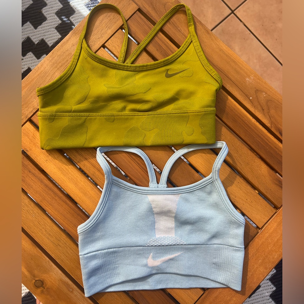 Nike little girls sports bra in XS